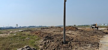 Plot Area in 3 BHK Villa at Srihari Anithara Aura, Isnapur – for Sale