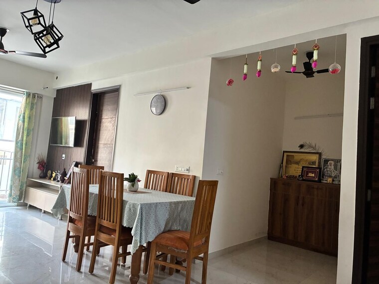 Master Bedroom, smart-world-gems 3.5 Bedroom 1503 Sq.Ft. Builder Floor In Sector 89 Gurgaon 9836281