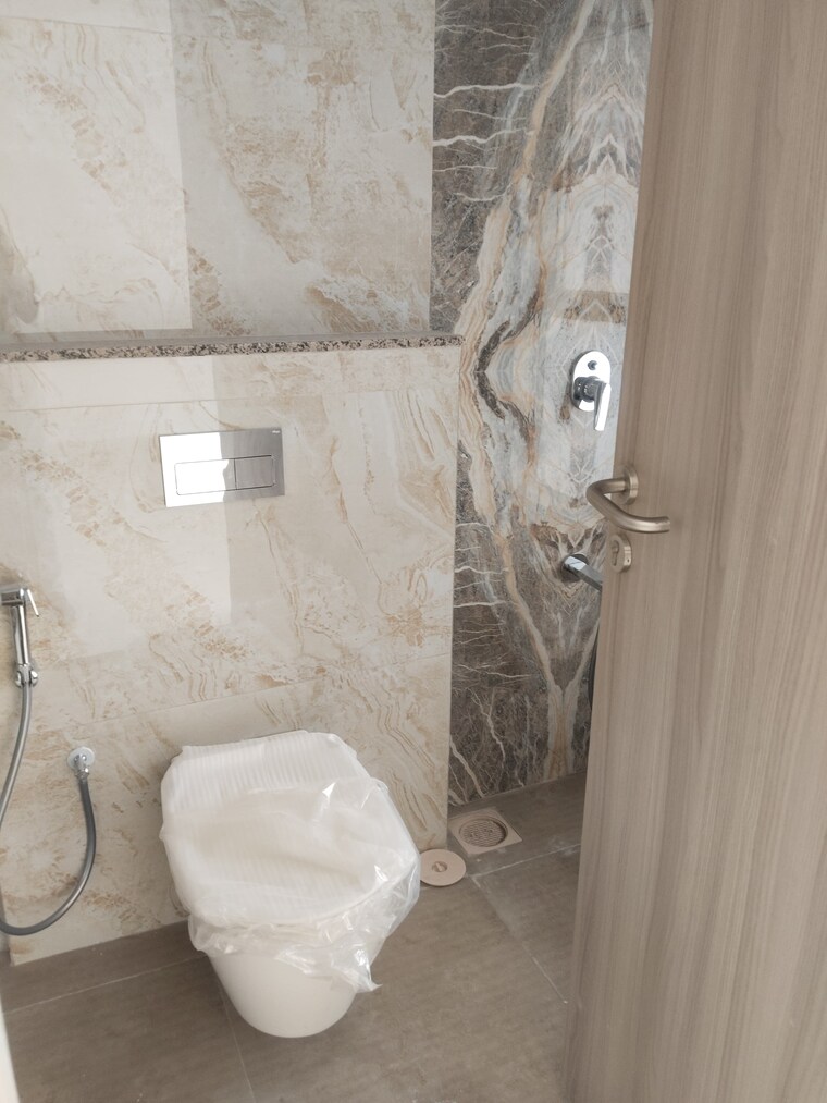 Bathroom, wadhwa-tw-gardens 2.5 Bedroom 720 Sq.Ft. Apartment In Kandivali East Mumbai 9836287