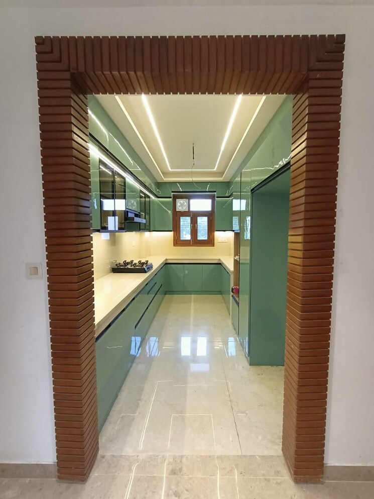 undefined, sector 7 3 Bedroom 250 Sq.Yd. Builder Floor In Sector 7 Gurgaon 9836359