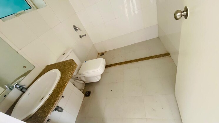 Bathroom, omaxe-new-chandigarh 3 Bedroom 1725 Sq.Ft. Apartment In North Mullanpur Chandigarh 9837807
