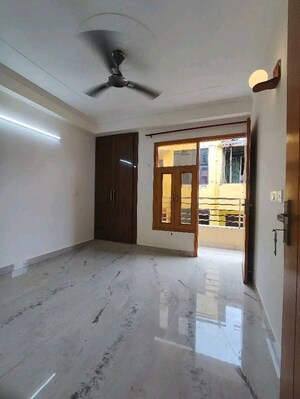 Room in 2 BHK Builder Floor at Chattarpur – for Rent