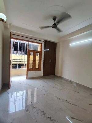 Room in 2 BHK Builder Floor at Chattarpur – for Rent