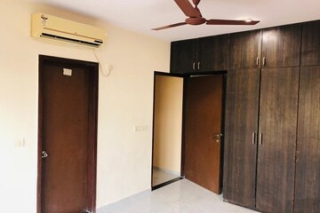 Room in 2 BHK Apartment at Runwal The Orchard Residency, Ghatkopar West – for Sale