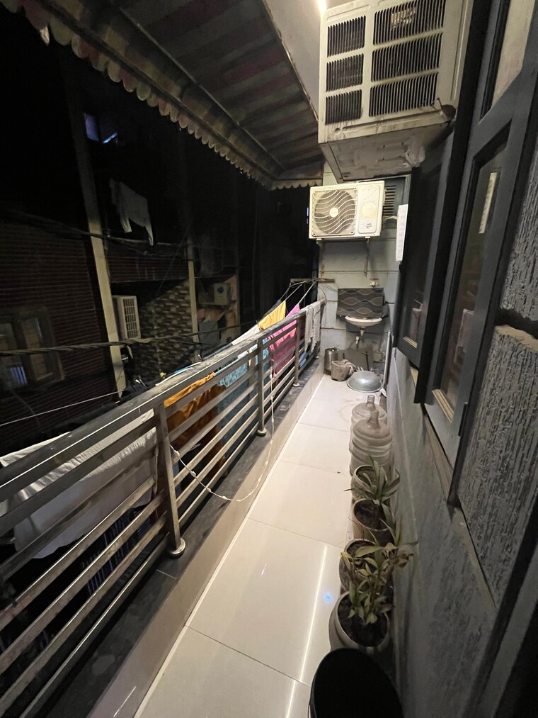 Balcony, mahavir enclave 1 3 Bedroom 900 Sq.Ft. Builder Floor In Mahavir Enclave 1 Delhi 9838051