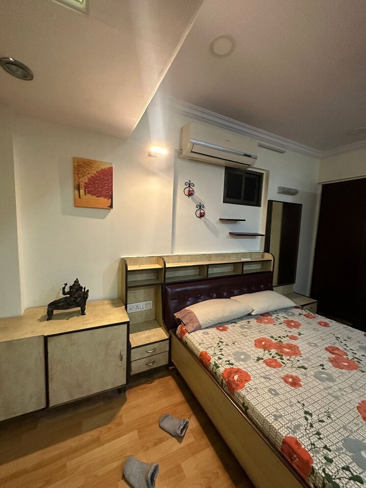 Bedroom, santacruz west 3 Bedroom 1100 Sq.Ft. Apartment In Santacruz West Mumbai 9838042