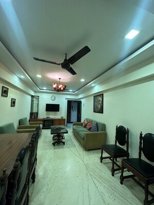 Living Room in 3 BHK Apartment at Santacruz West – for Rent