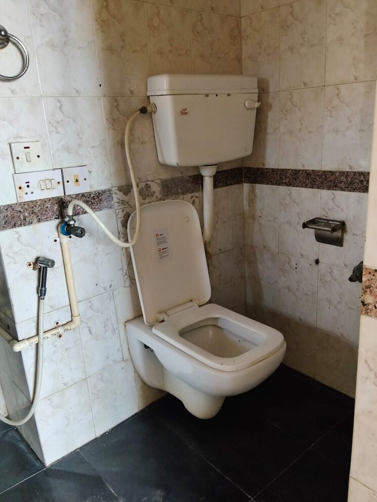 Bathroom, aarey colony 1 Bedroom 510 Sq.Ft. Apartment In Aarey Colony Mumbai 9838086