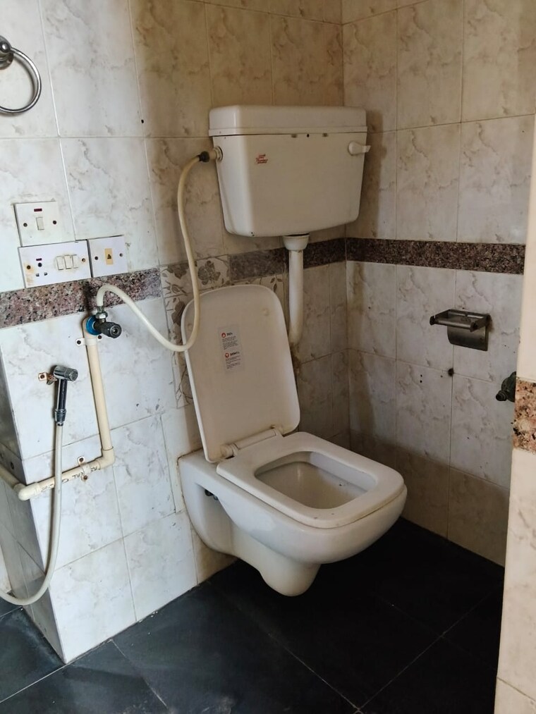 Bathroom, aarey colony 1 Bedroom 510 Sq.Ft. Apartment In Aarey Colony Mumbai 9838086