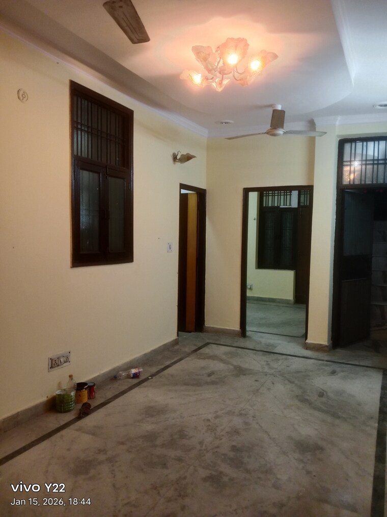 Room, sector 35 3 Bedroom 1500 Sq.Ft. Builder Floor In Sector 35 Faridabad 9838080