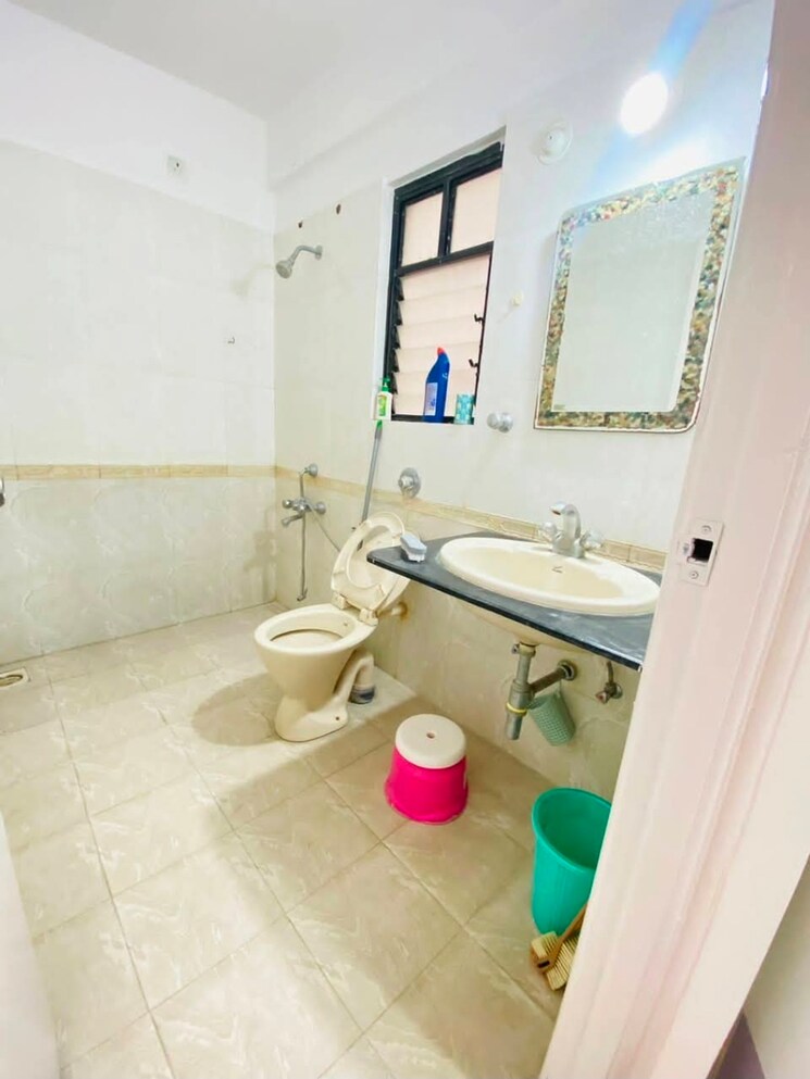 Bathroom, dorabjee-paradise-building-a-b-condominium 2 Bedroom 1150 Sq.Ft. Apartment In Mohammadwadi Pune 9838988
