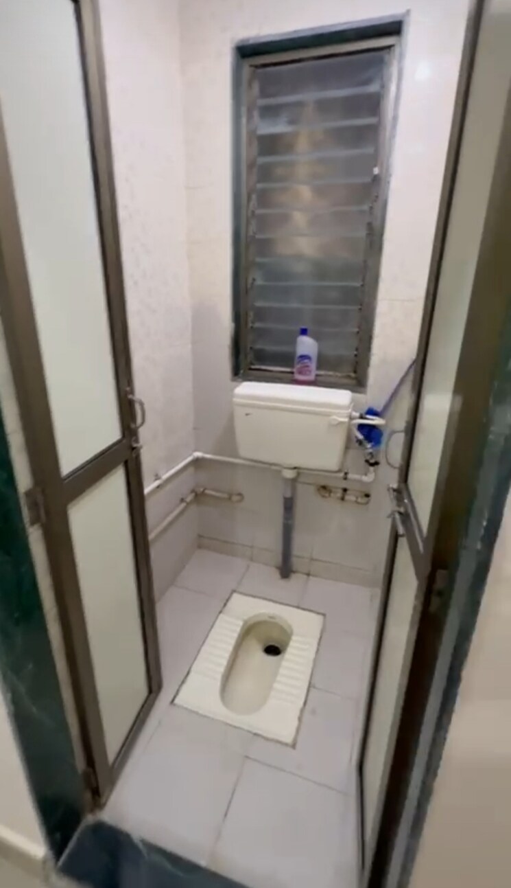 Bathroom, amogh-chs-parel 1 Bedroom 350 Sq.Ft. Apartment In Parel Mumbai 9839288