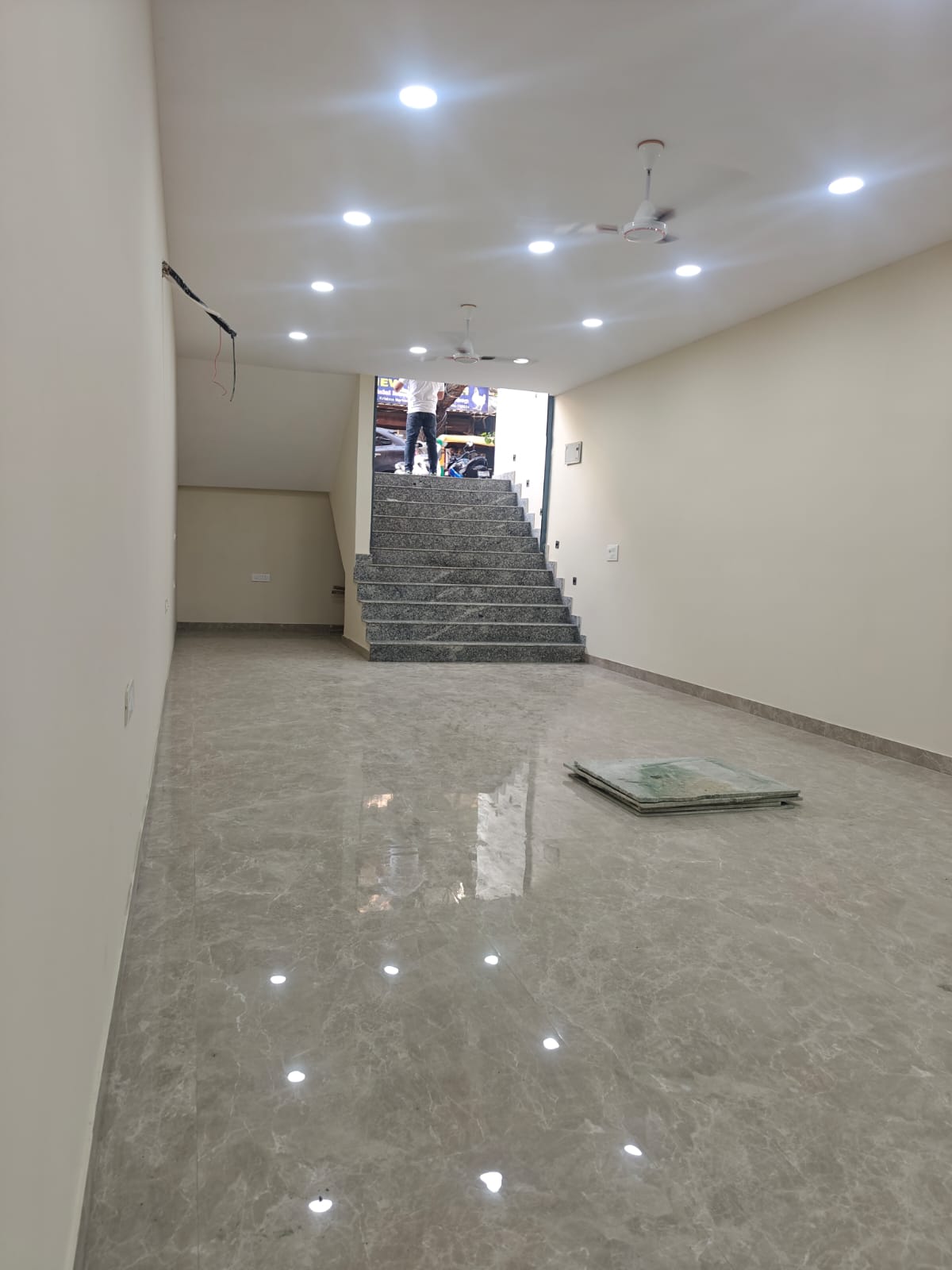 Retail Shop For Sale in Lajpat Nagar II