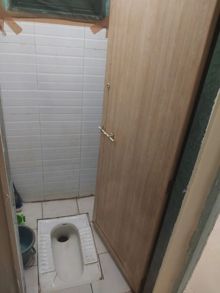 Bathroom, gokhalenagar 1 Bedroom 550 Sq.Ft. Apartment In Gokhalenagar Pune 9840156