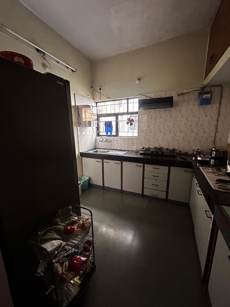 Kitchen, mantri-kishor-park 3 Bedroom 2600 Sq.Ft. Apartment In Bhosale Nagar Pune 9840330