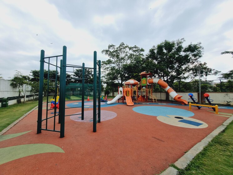 Swimming Pool, pashmina-waterfront 3 Bedroom 1900 Sq.Ft. Apartment In Old Madras Road Bangalore 9840379