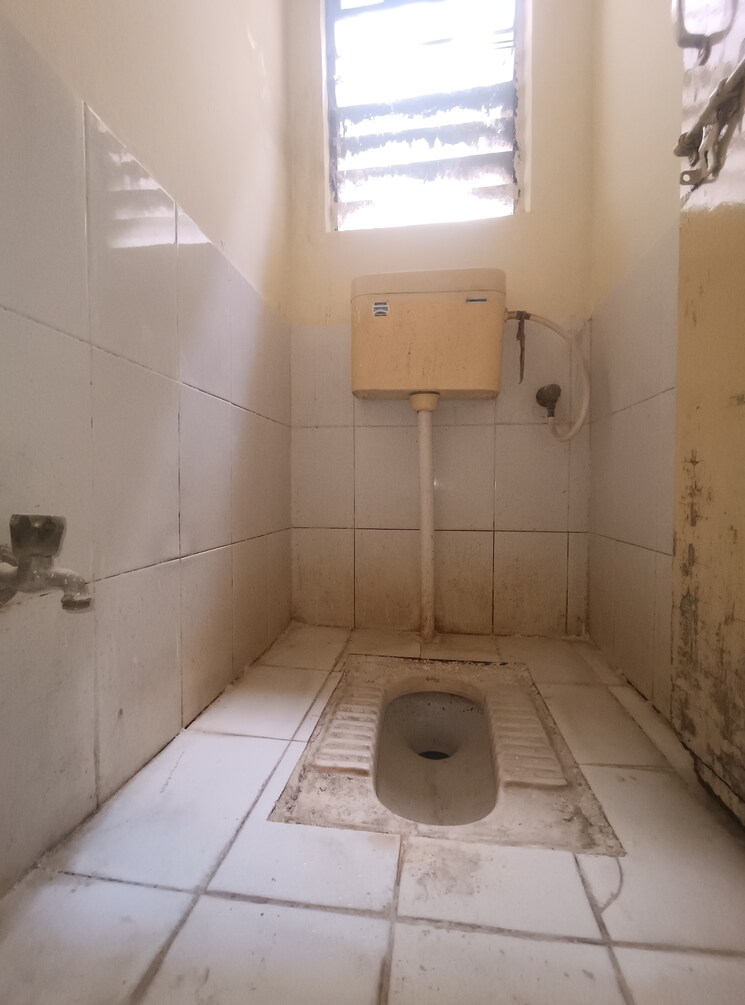 Bathroom, sara-city-phase-d 1 Bedroom 613 Sq.Ft. Apartment In Chakan Pune 9840471