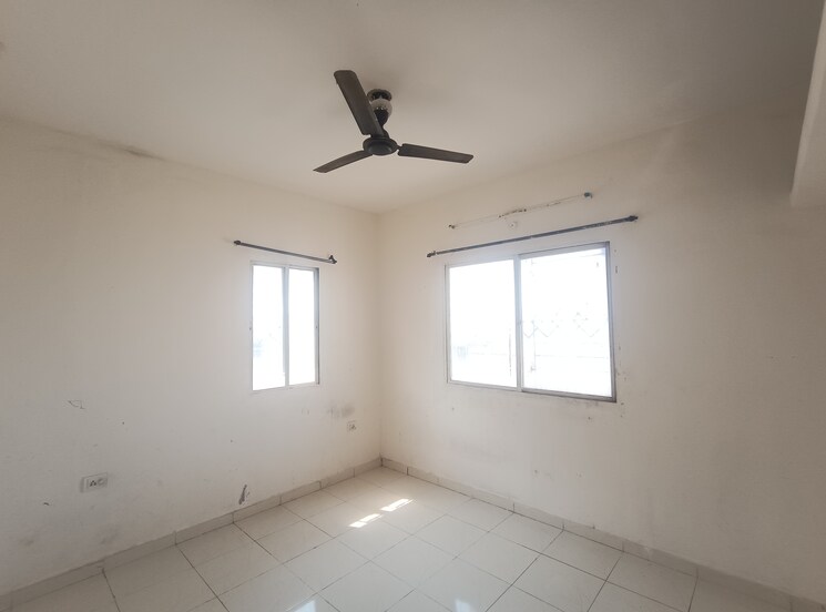 Room, dwarka-township 2 Bedroom 745 Sq.Ft. Apartment In Chakan Pune 9840490