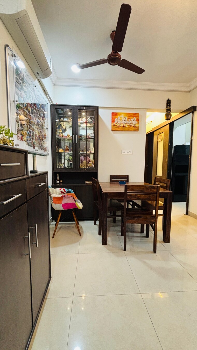 Hall, lake-florence 2 Bedroom 885 Sq.Ft. Apartment In Powai Mumbai 9840775