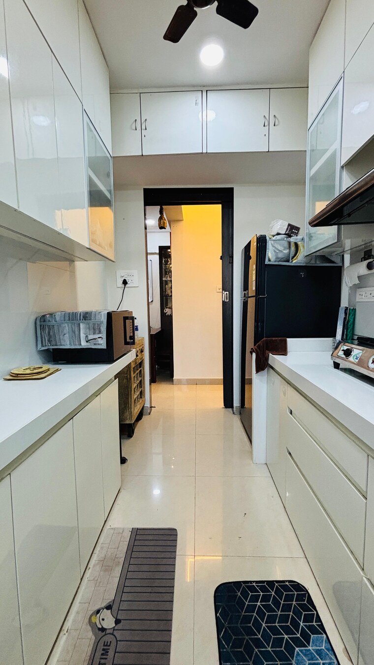Kitchen, lake-florence 2 Bedroom 885 Sq.Ft. Apartment In Powai Mumbai 9840775