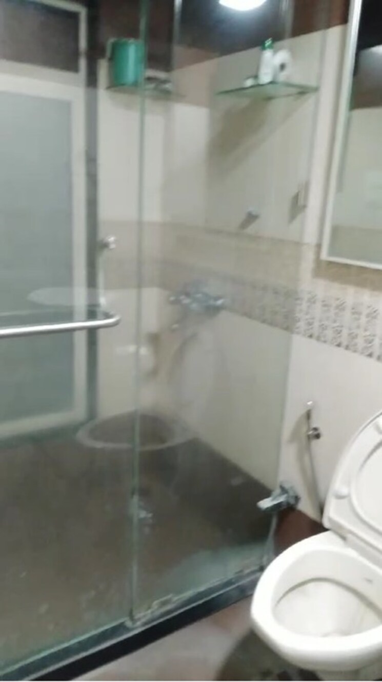 Bathroom, kritika-solitaire 4 Bedroom 2600 Sq.Ft. Apartment In Chembur Mumbai 9841080