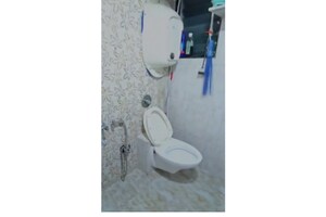 Bathroom in 2.5 BHK Apartment at Platinum Royal Heights, Kamothe – for Sale