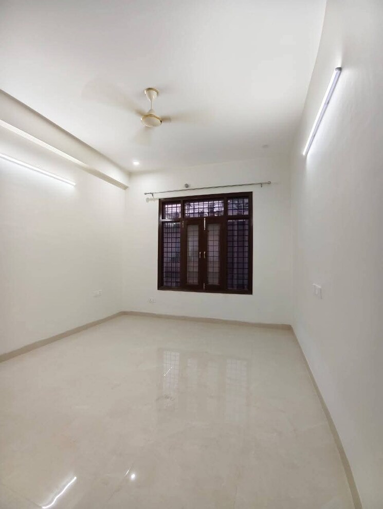 Room, sector 4 6 Bedroom 2142 Sq.Ft. Independent House In Sector 4 Rewari 9844935
