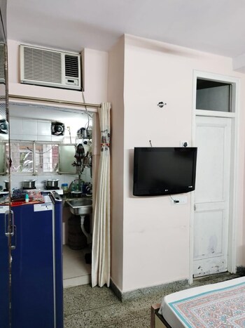 2 BHK Flat for Sale in Lajpat Nagar, Delhi