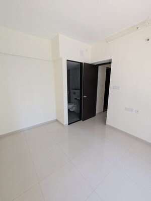 Room in 2 BHK Apartment at Kolte Patil R10, Hinjewadi – for Rent