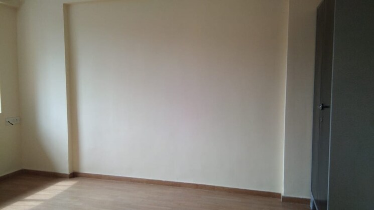 Room, dosti acres 2 Bedroom 680 Sq.Ft. Apartment In Dosti Acres Mumbai 9846484