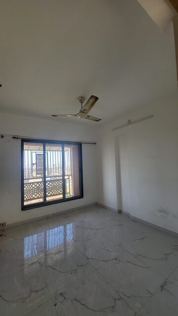 Room in 2 BHK Apartment at Lodha Panacea 1, Dombivli East – for Rent