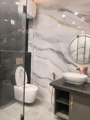 Bathroom in 6+ BHK Independent House at Gomti Nagar – for Rent