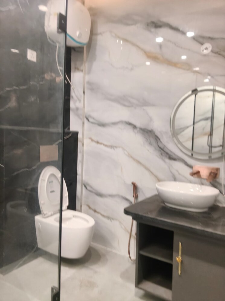 Bathroom, gomti nagar 6+ Bedroom 3000 Sq.Ft. Independent House In Gomti Nagar Lucknow 9846672