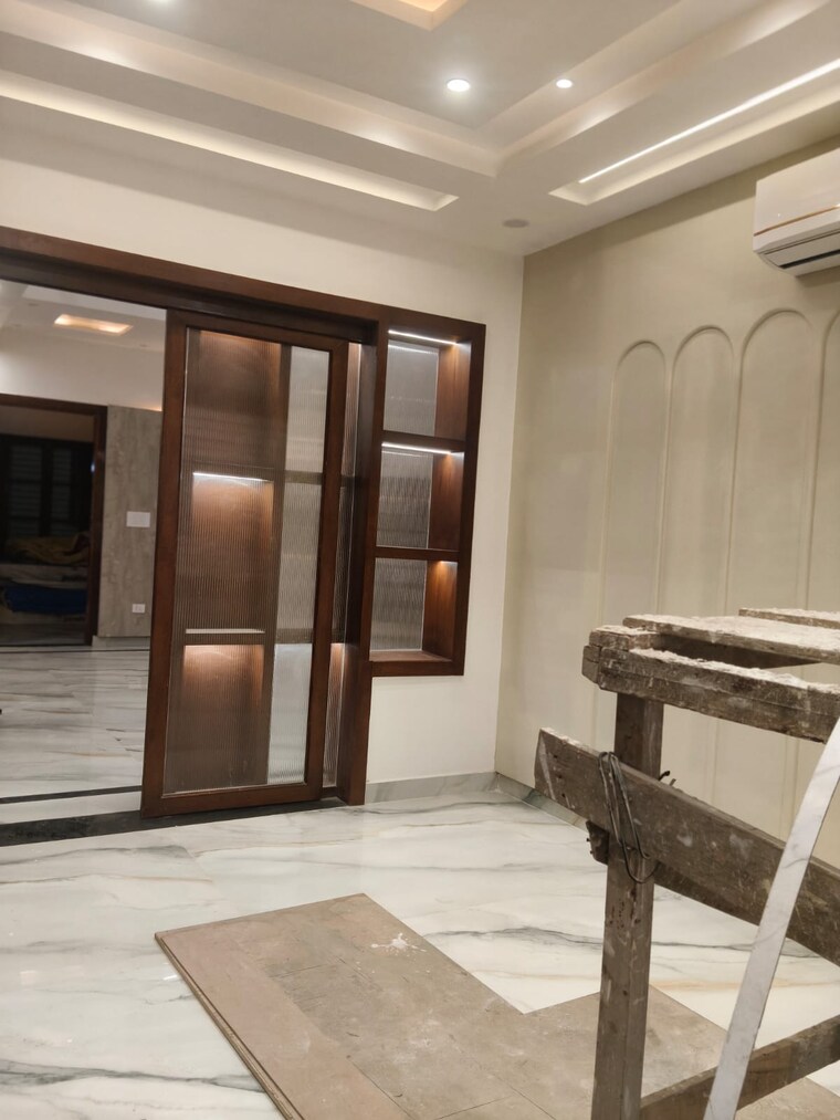 Living Room, gomti nagar 6+ Bedroom 3000 Sq.Ft. Independent House In Gomti Nagar Lucknow 9846672