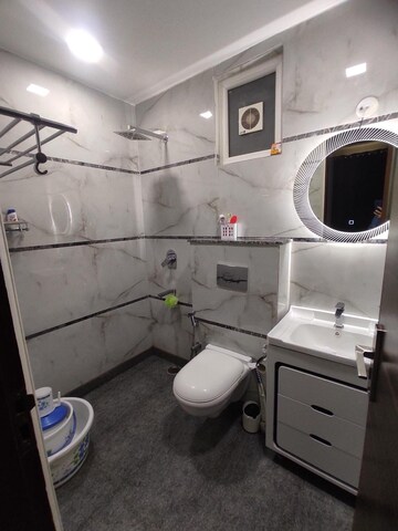 Master Bedroom in 3 BHK Builder Floor at Ardee City, Sector 52 – for Rent