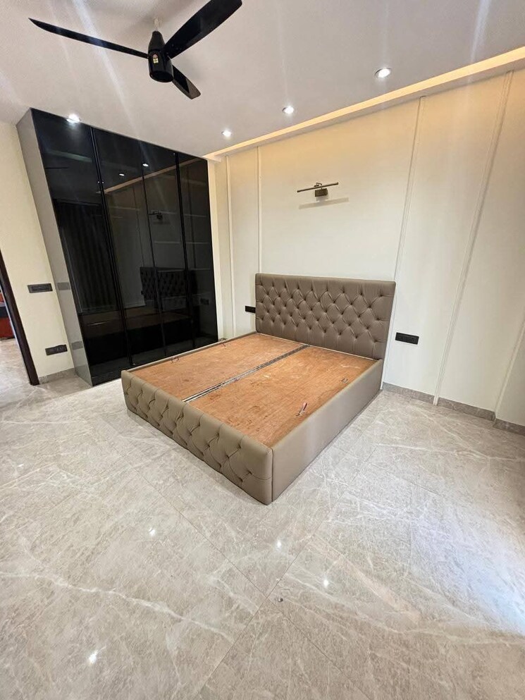 Living Room, sector 31 2 Bedroom 160 Sq.Yd. Builder Floor In Sector 31 Gurgaon 9846739