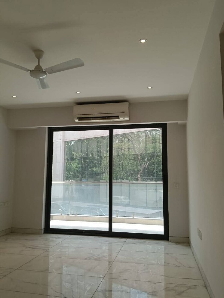 Room, sector 31 2 Bedroom 160 Sq.Yd. Builder Floor In Sector 31 Gurgaon 9846739