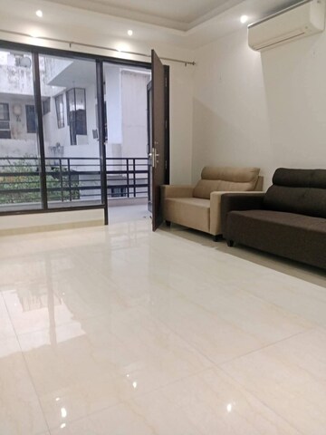 Room in 2 BHK Builder Floor at Sector 31 – for Rent