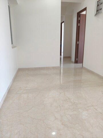 Room in 2 BHK Apartment at Naman Habitat, Andheri West – for Rent