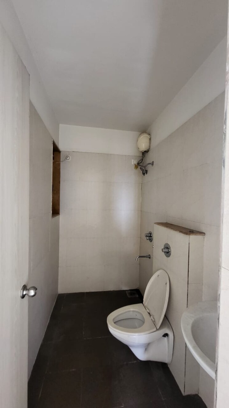 Bathroom, lodha-casa-bella-gold 2 Bedroom 735 Sq.Ft. Apartment In Dombivli East Thane 9846842