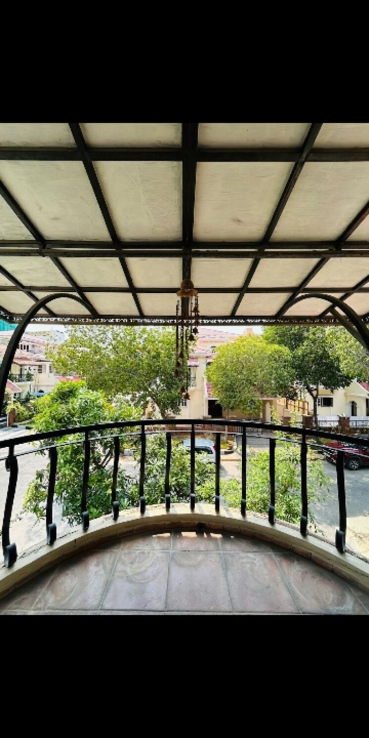 Balcony, aparna-senor-valley-i 5 Bedroom 359 Sq.Yd. Villa In Jubilee Hills Hyderabad 9846858