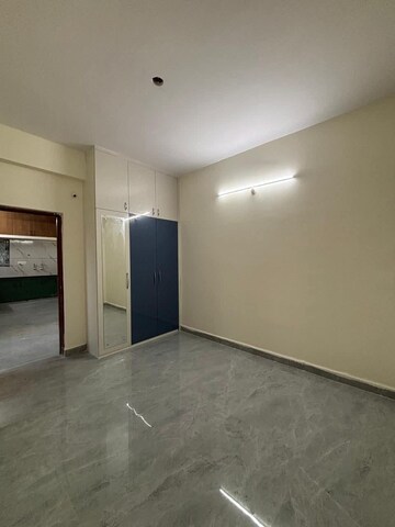 Room in 2 BHK Apartment at Kondapur – for Rent