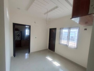 Room in 2 BHK Apartment at Kondapur – for Rent
