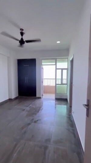 Room in 2.5 BHK Apartment at Gaur City 2 - 16th Avenue, Sector 16c Greater Noida – for Sale