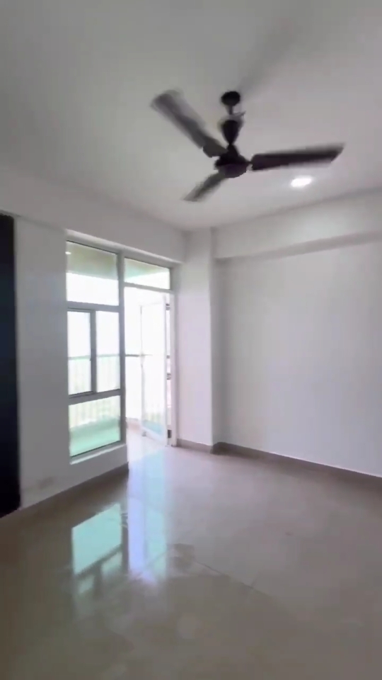 2.5 BHK + Study Room 1205 Sq.Ft. Apartment in Gaur City 2 - 16th Avenue