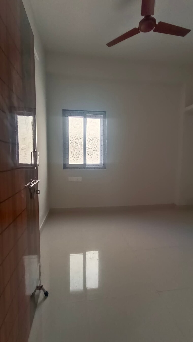 Room, kondapur 1 Bedroom 550 Sq.Ft. Apartment In Kondapur Hyderabad 9846958