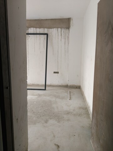 Building Lobby in 2.5 BHK Apartment at One OAK Natura, Sushant Golf City – for Sale