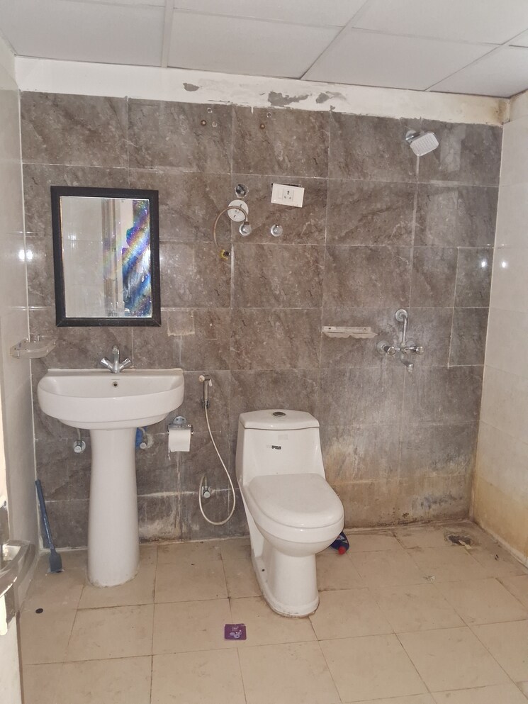 Bathroom, mittal-rajnagar-residency 3 Bedroom 1380 Sq.Ft. Apartment In Raj Nagar Extension Ghaziabad 9846968