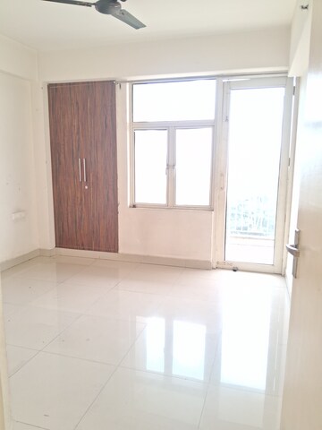 Room in 3 BHK Apartment at Mittal Rajnagar Residency, Raj Nagar Extension – for Sale
