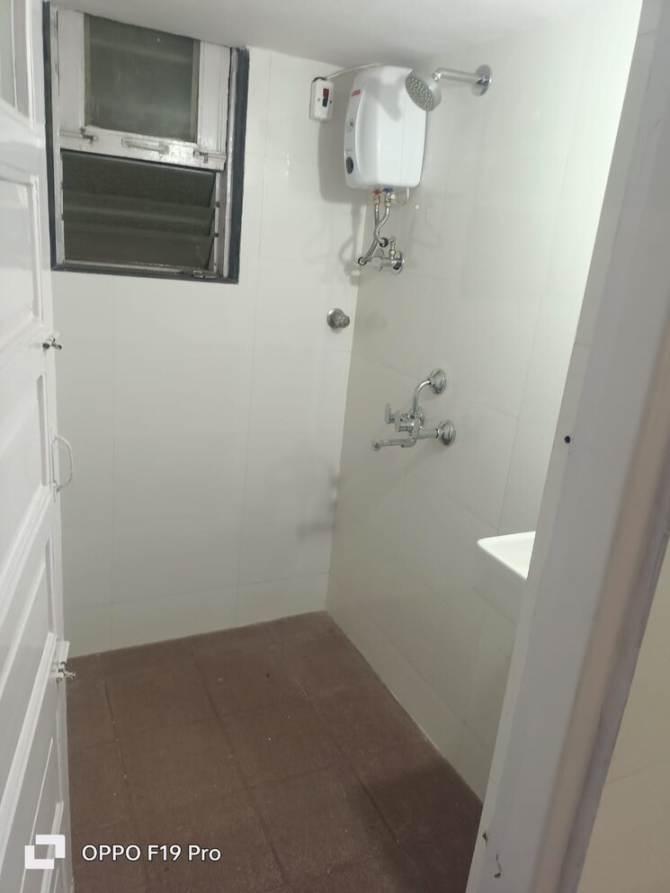 Bathroom, aradhana-chs-wadala 1 Bedroom 425 Sq.Ft. Apartment In Wadala Mumbai 9846978